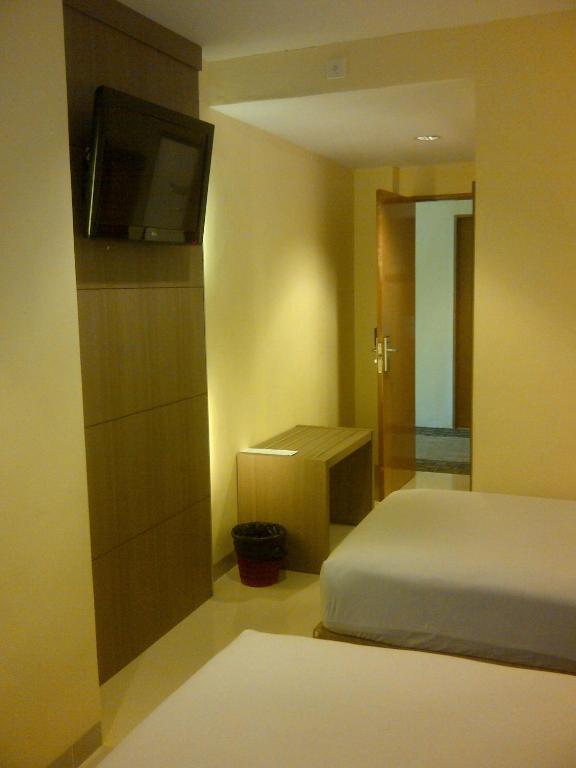 Amans Hotel Ambon Camera foto